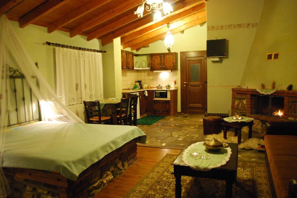 Tzivaeri Hotel Likodhrómion Buitenkant foto
