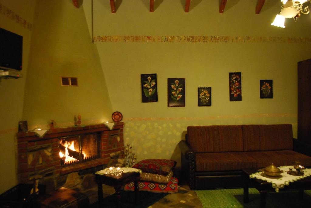 Tzivaeri Hotel Likodhrómion Kamer foto